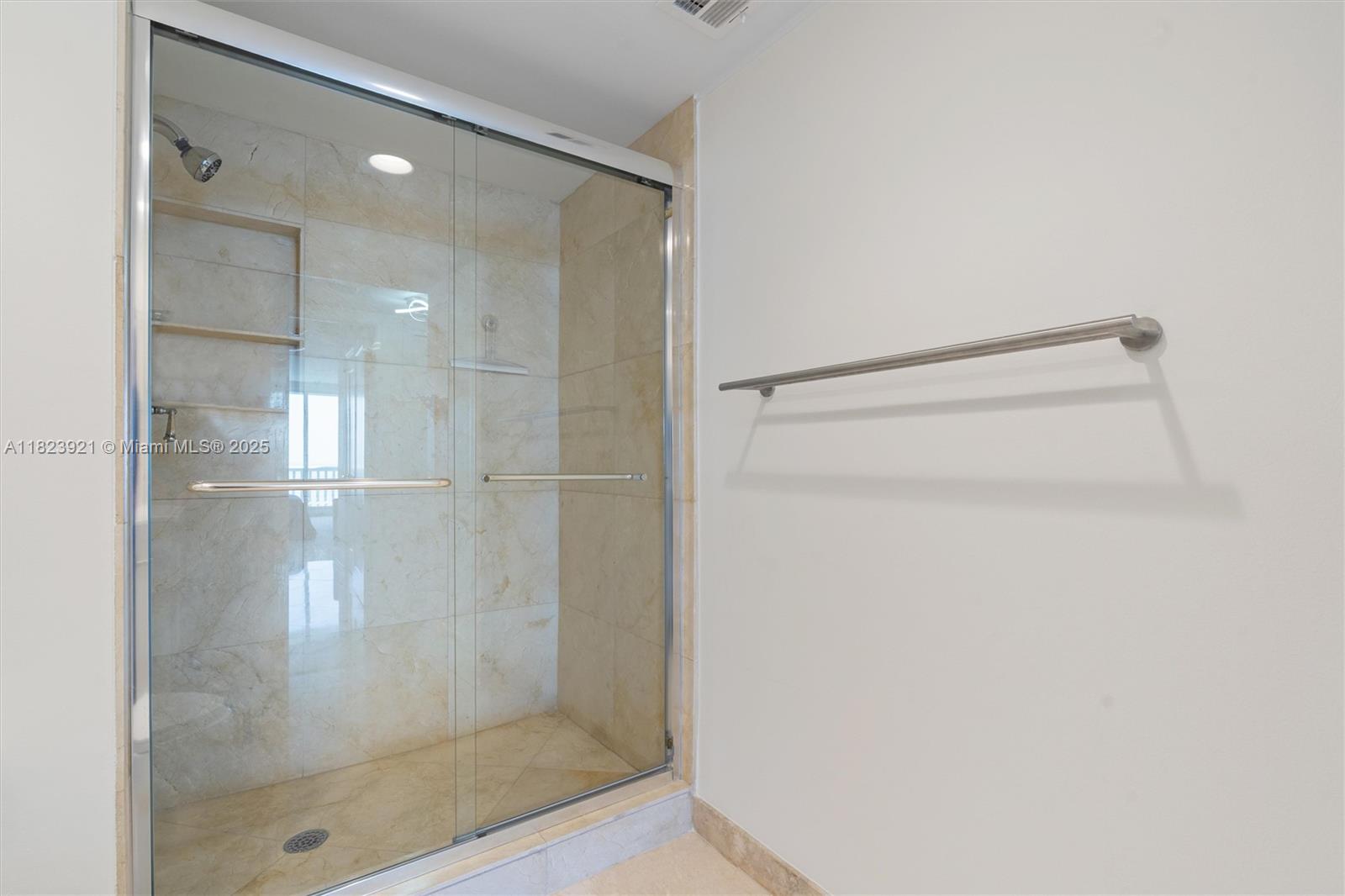 POINT OF AMERICAS - Residential Lease