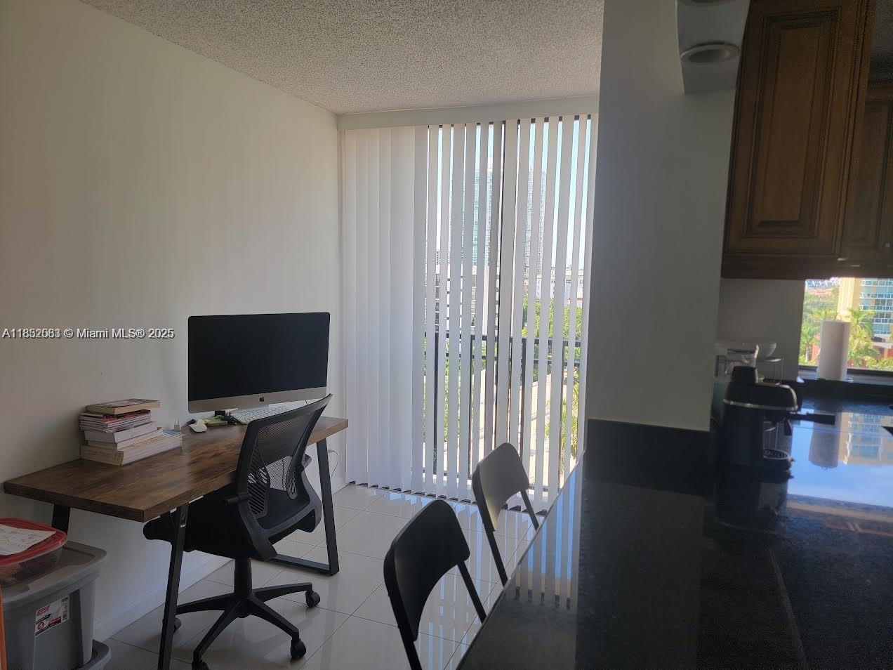 17021 N Bay Rd 1015