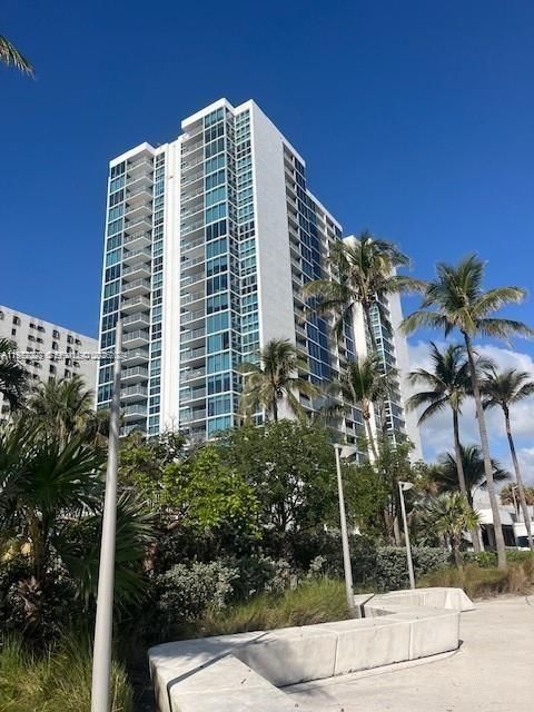 2655 Collins Ave 1106 Miami Beach FL 33140