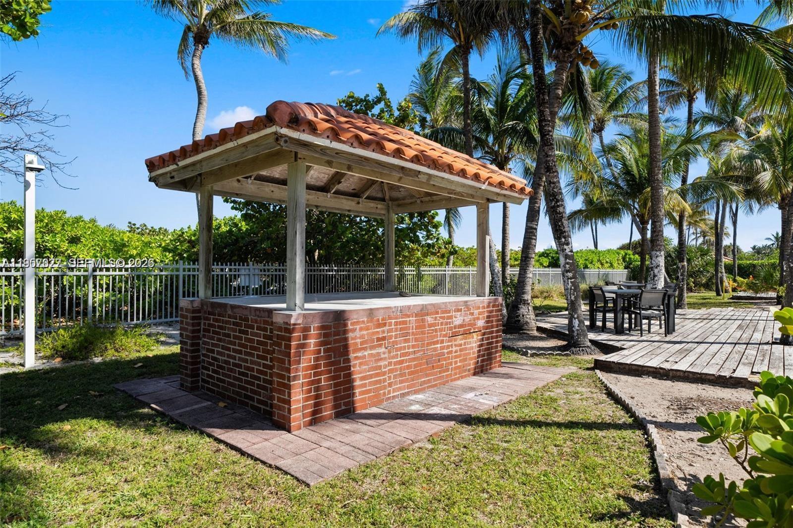 MIRASOL OCEAN TOWERS COND - Residential