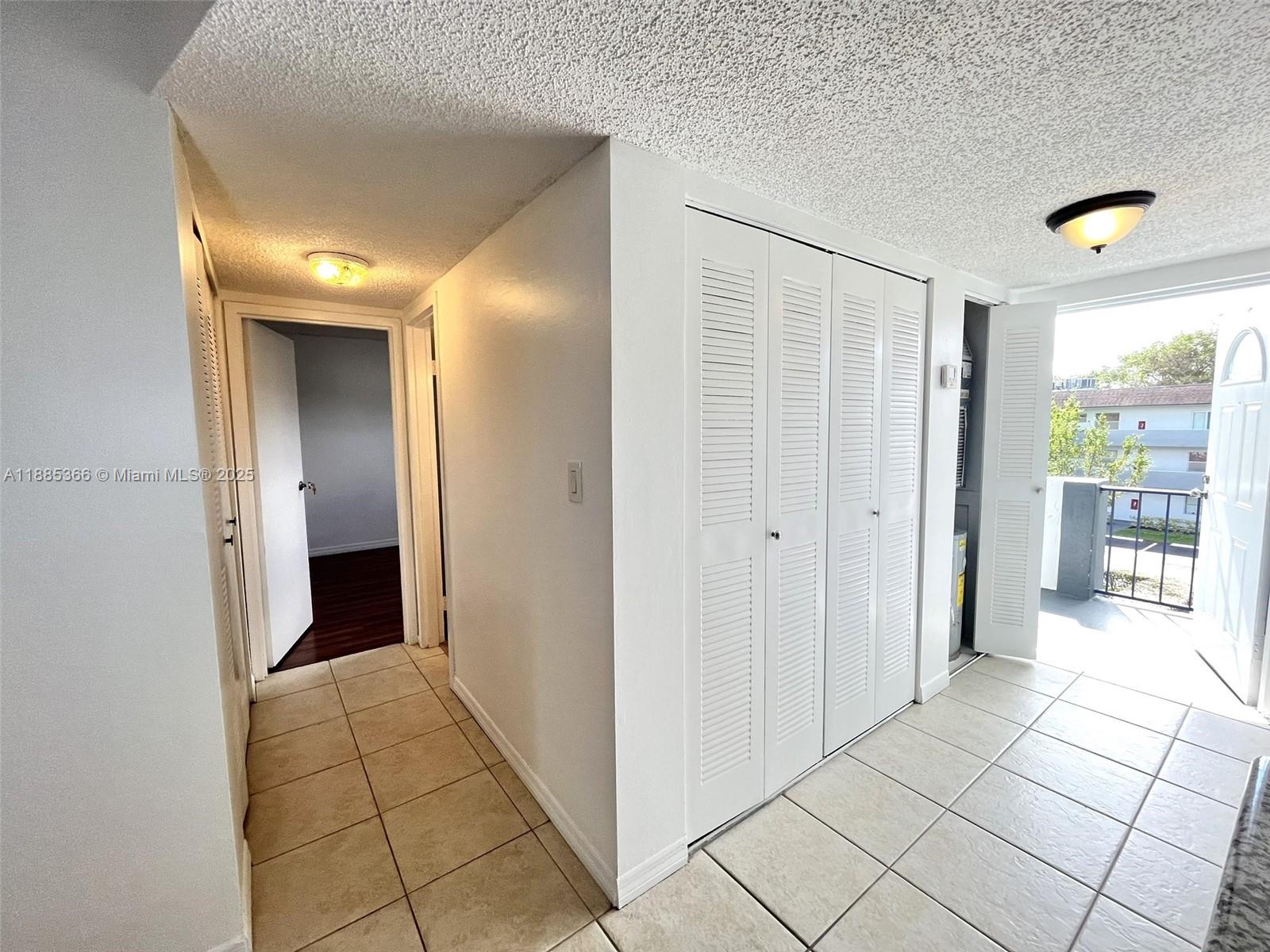 SANDS POINT CONDOMINIUM I - Residential Lease