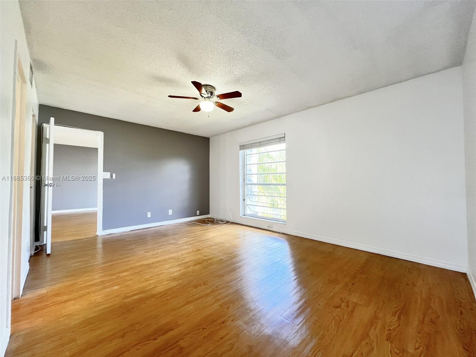 SANDS POINT CONDOMINIUM I - Residential Lease