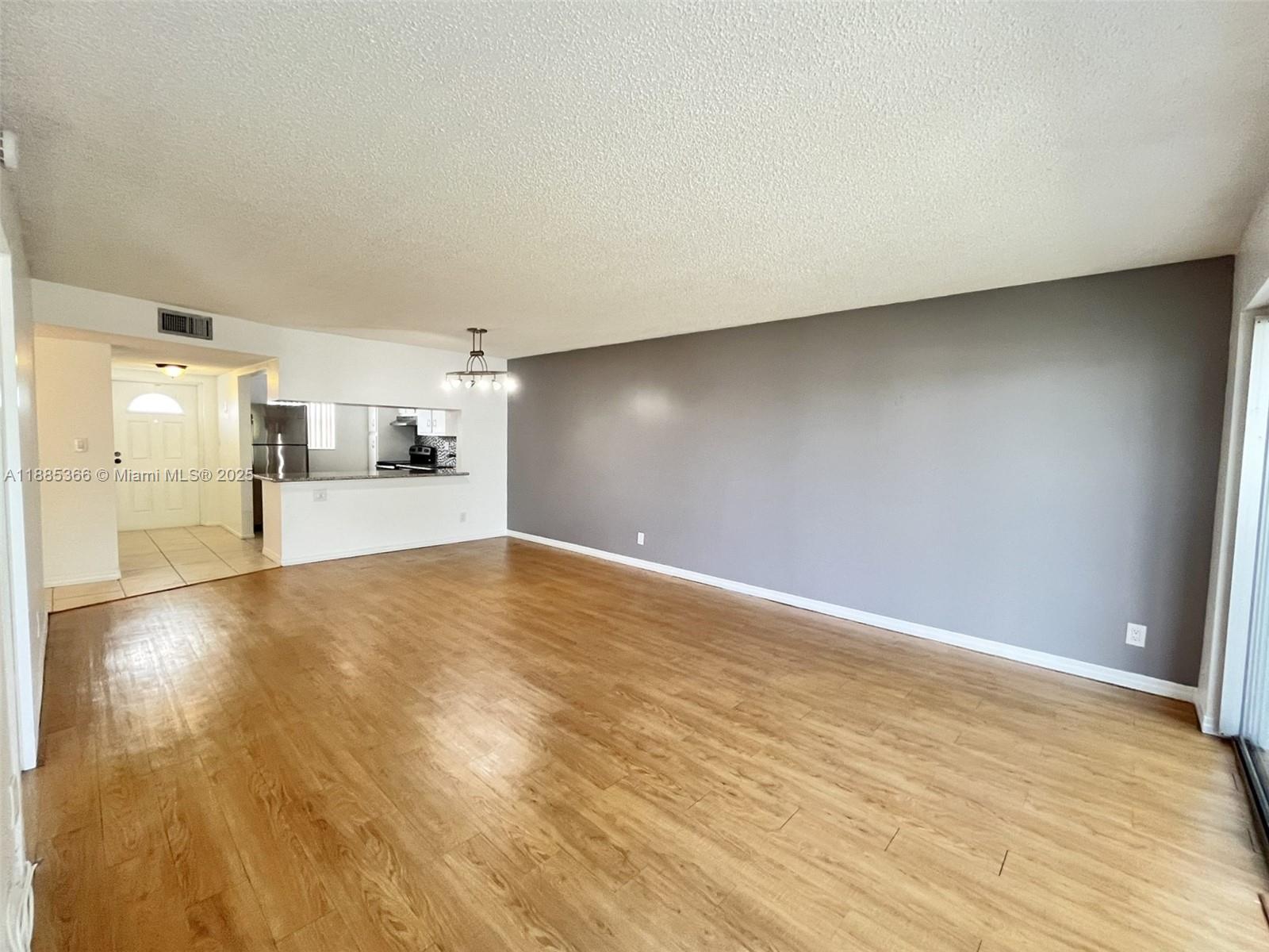 SANDS POINT CONDOMINIUM I - Residential Lease
