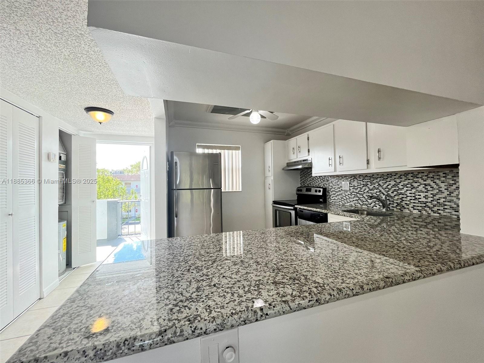 SANDS POINT CONDOMINIUM I - Residential Lease