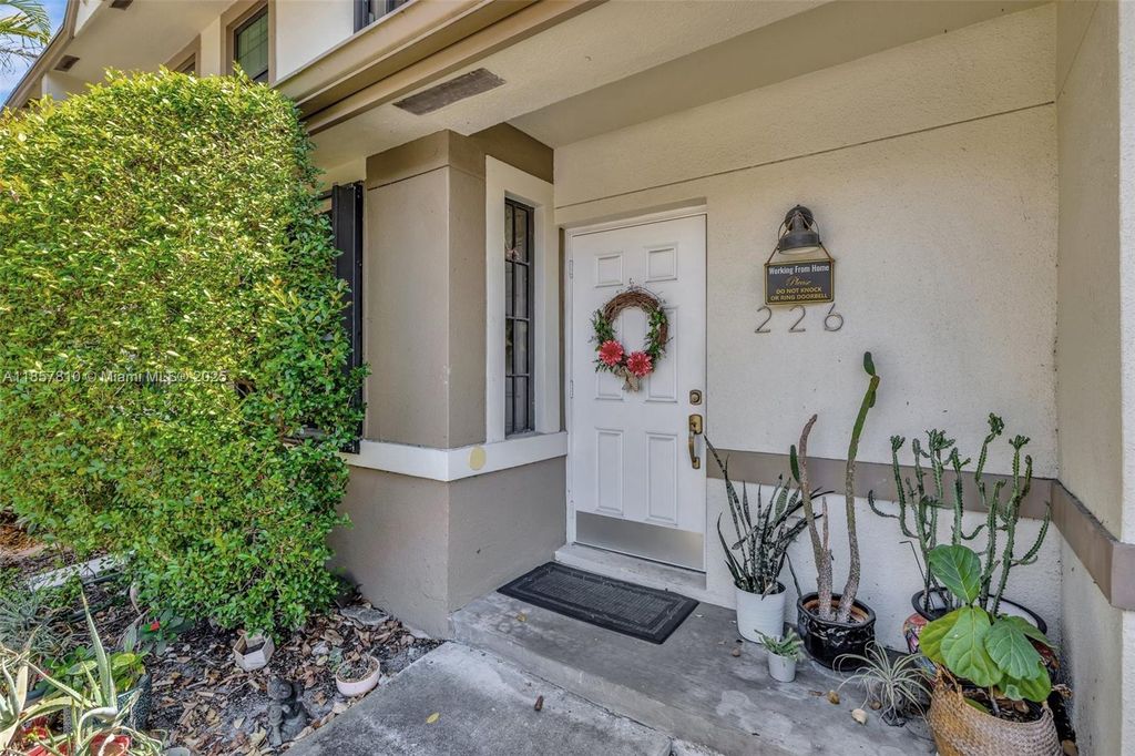 Photo of 226 City View Drive, Fort Lauderdale, FL 33311 (MLS # A11857810)