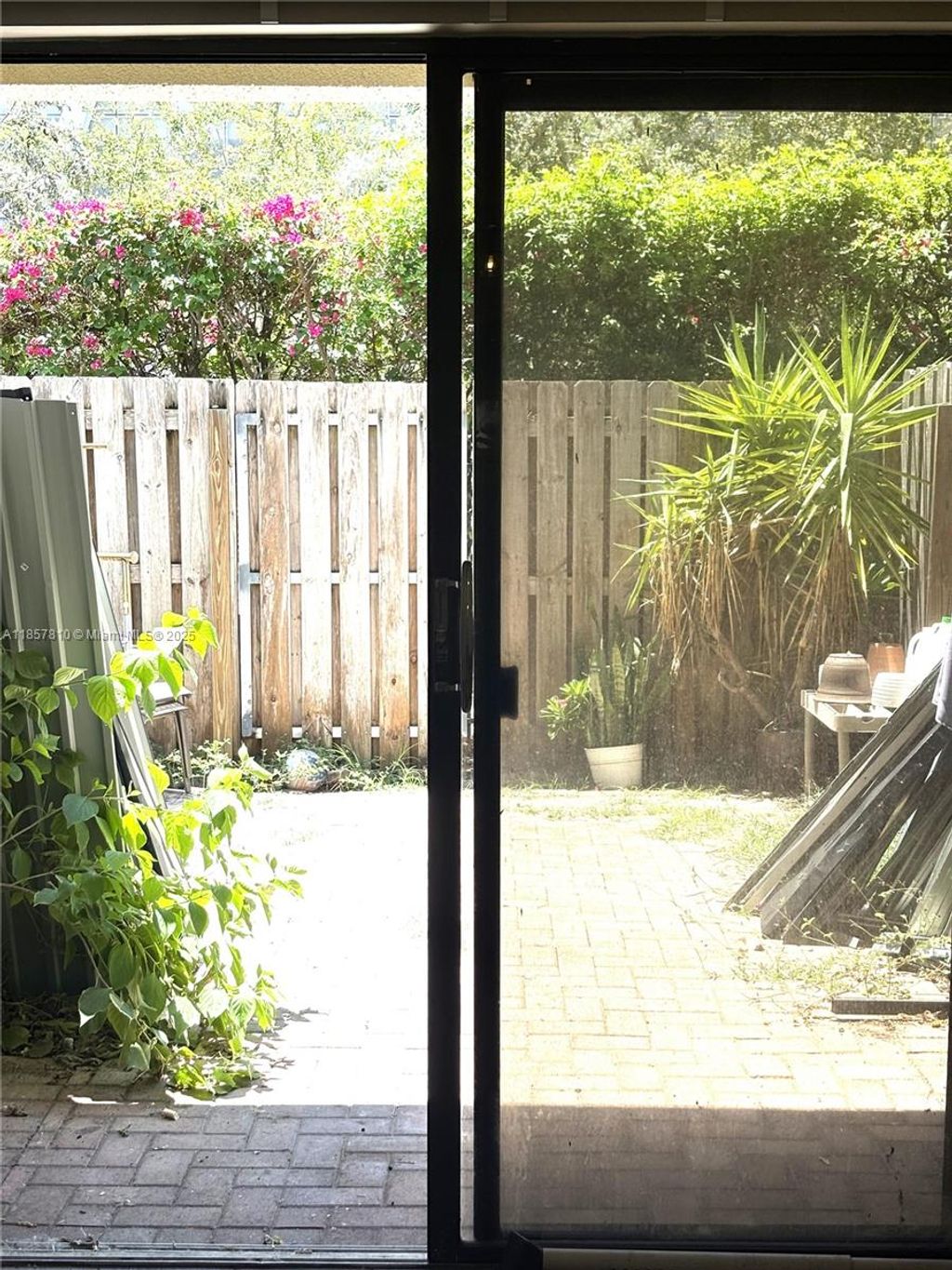 Photo of 226 City View Drive, Fort Lauderdale, FL 33311 (MLS # A11857810)