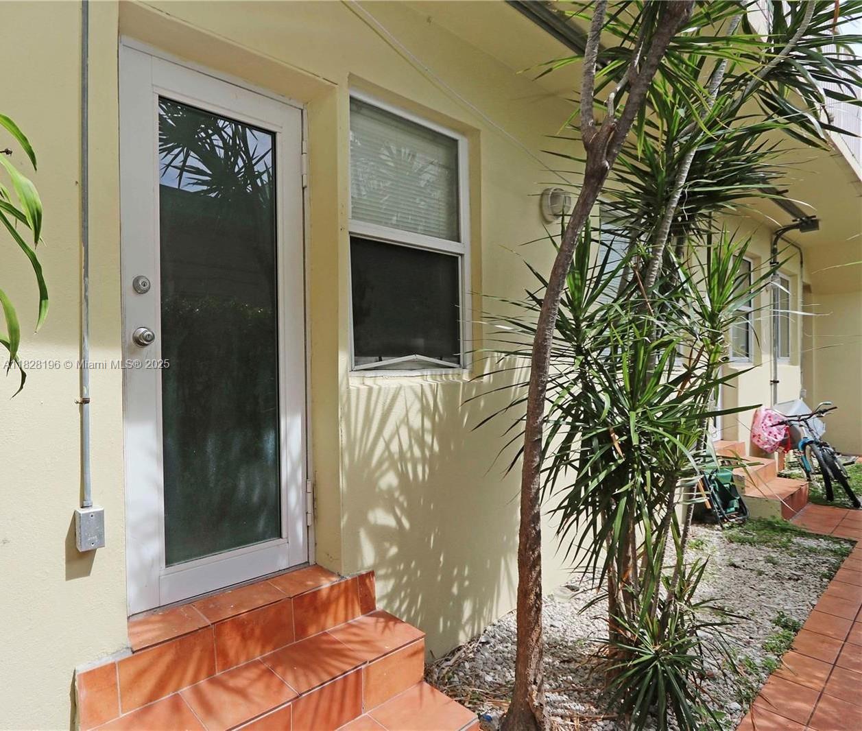 Fantastic location just steps from the beach! Completely and tastefully remodeled 1 bedroom 1 bath unit offering generous closet space and wood floors throughout. Unit features high-impact windows, new A/C units, walk-in closets, stainless gas stove, new kitchen cabinets with marble counter top with plenty of natural lighting. The building offers laundry facilities. Conveniently located near supermarkets, restaurants, coffee shops and public transport in a rapidly growing area. Ideal for beach lovers—experience the fresh ocean breeze right outside your door! Pets okay and rapid approval... Easy to show and rent****. Available for immediate occupancy.****
