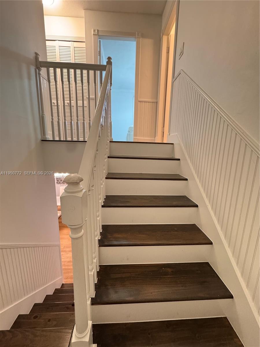 WOODLAKE VILLAGE TOWNHOME - Residential