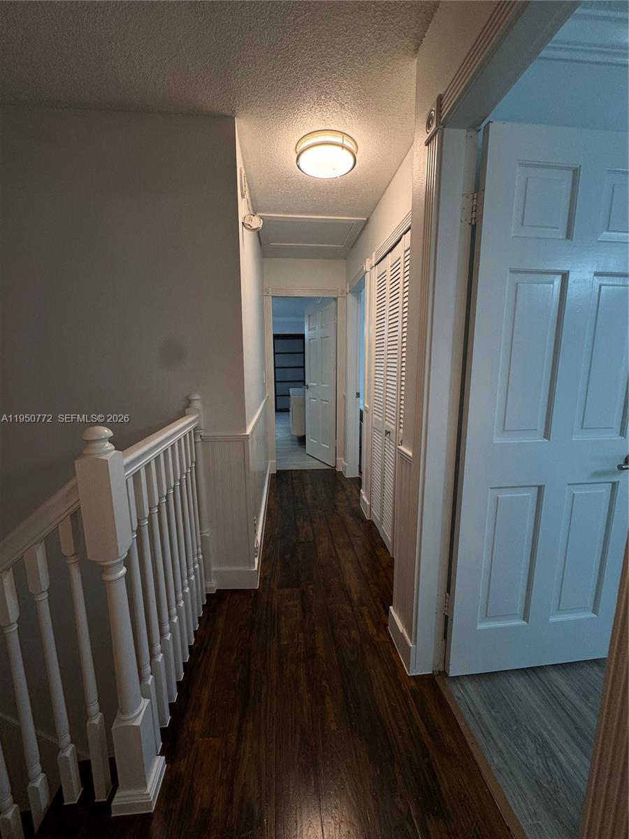 WOODLAKE VILLAGE TOWNHOME - Residential