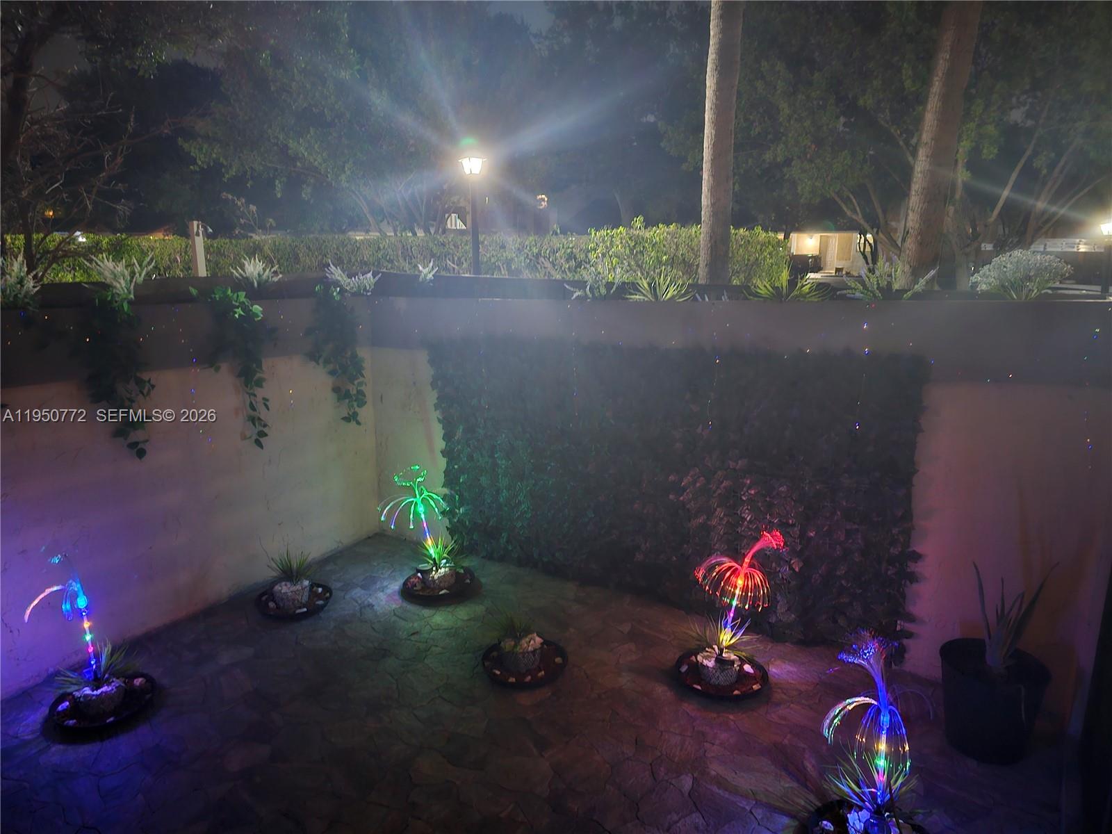 WOODLAKE VILLAGE TOWNHOME - Residential