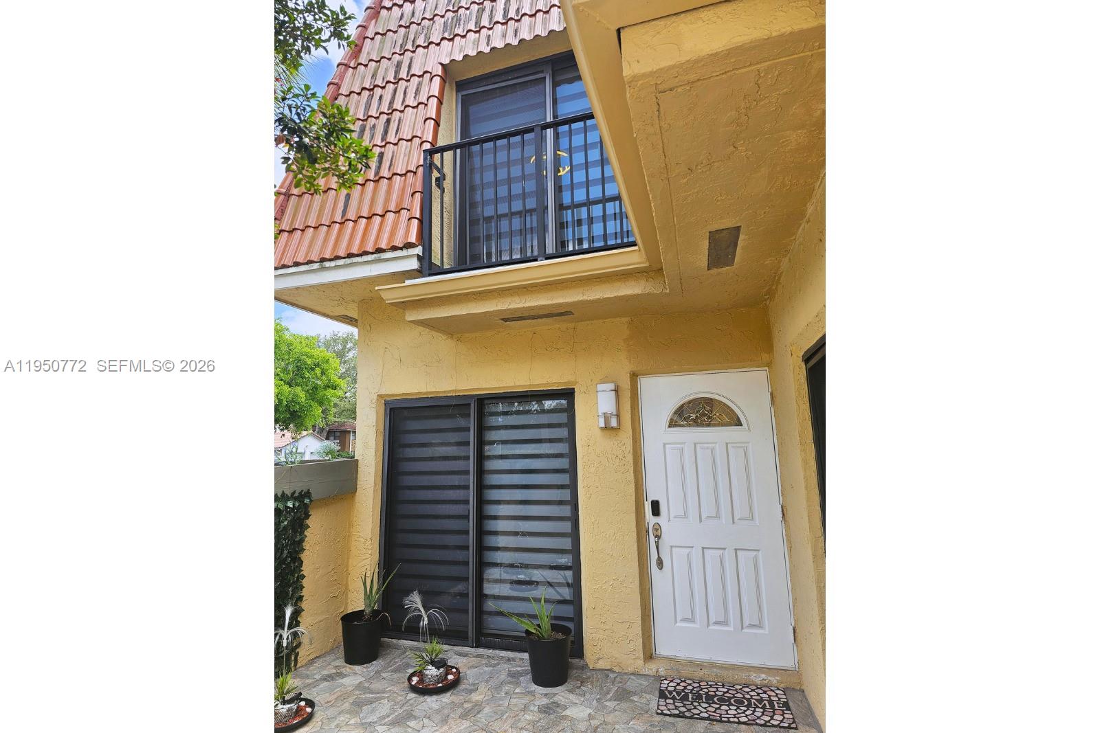 WOODLAKE VILLAGE TOWNHOME - Residential