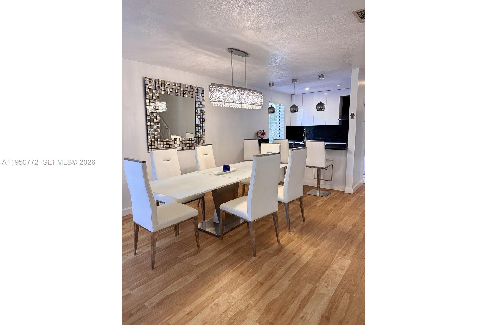 WOODLAKE VILLAGE TOWNHOME - Residential