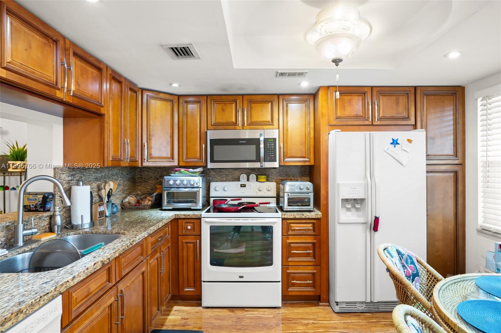 2802 Victoria Way K4