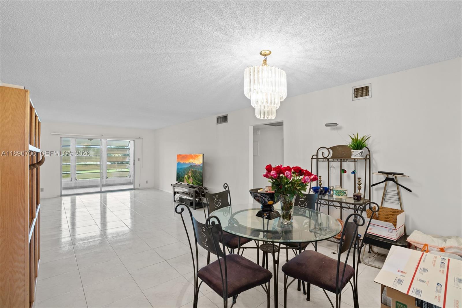 2802 Victoria Way K4