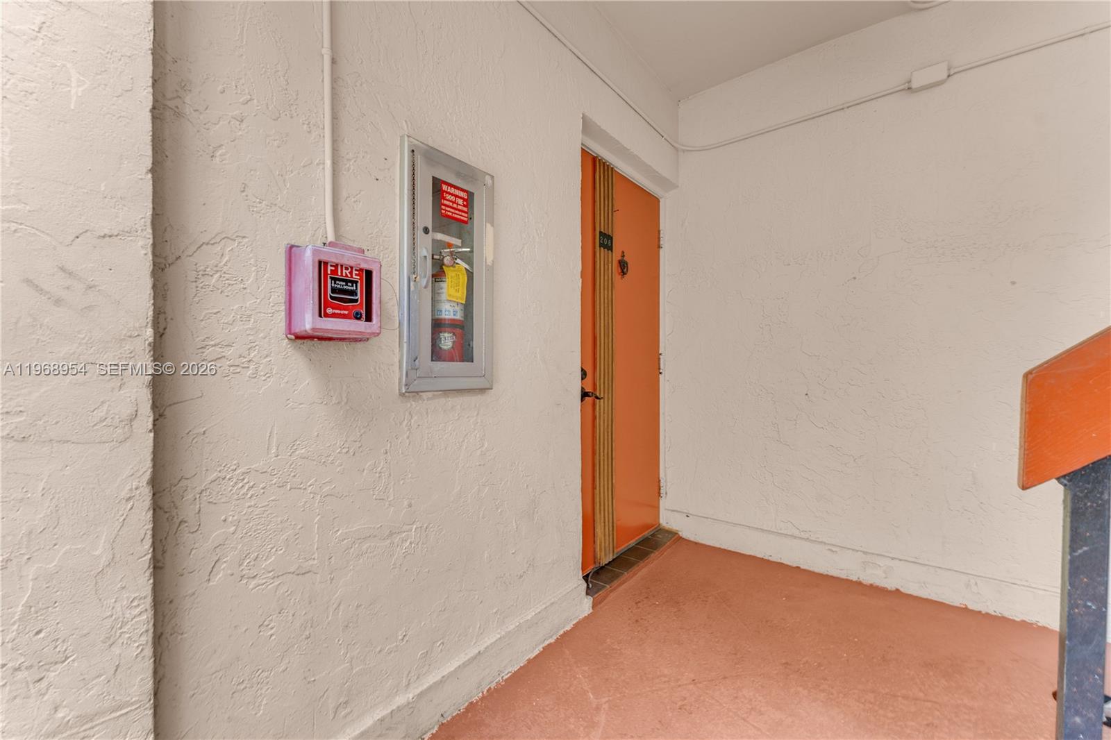 LAGO DEL REY CONDO #1 - Residential