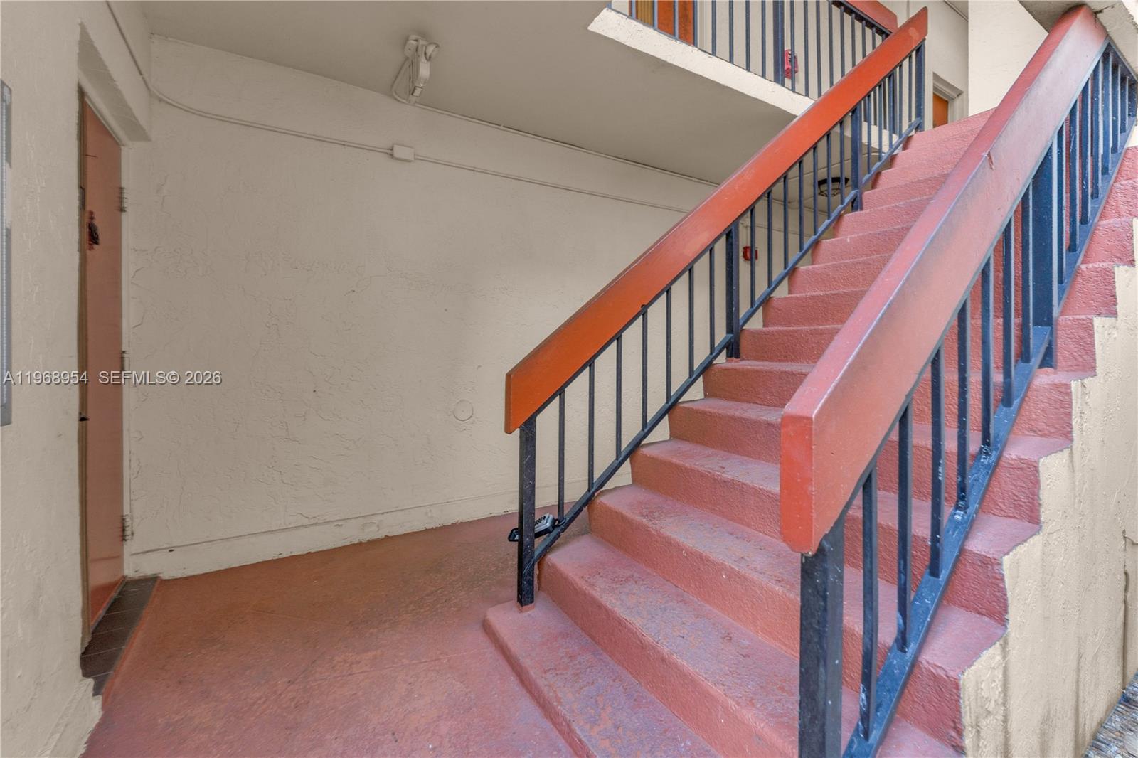 LAGO DEL REY CONDO #1 - Residential