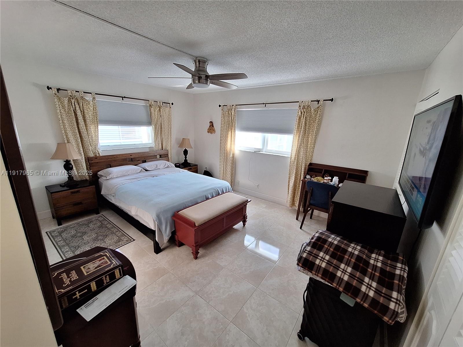 MEADOWBROOK LAKES CONDO - Residential
