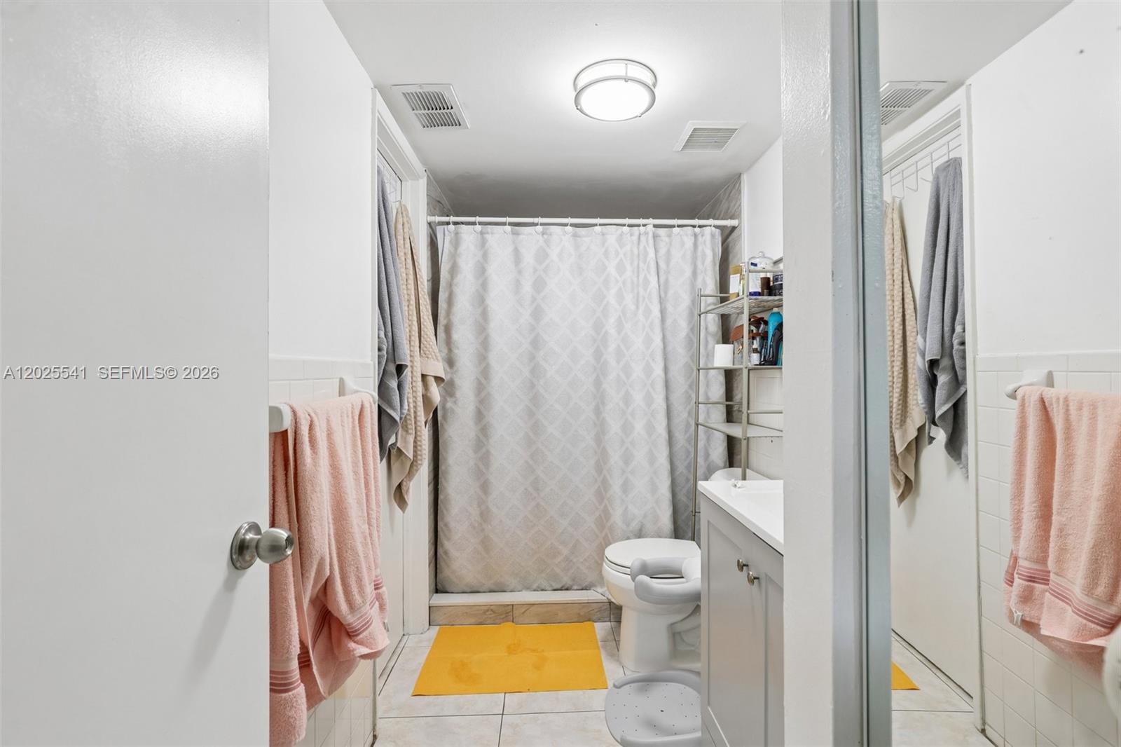VILLAMORE CONDO - Residential