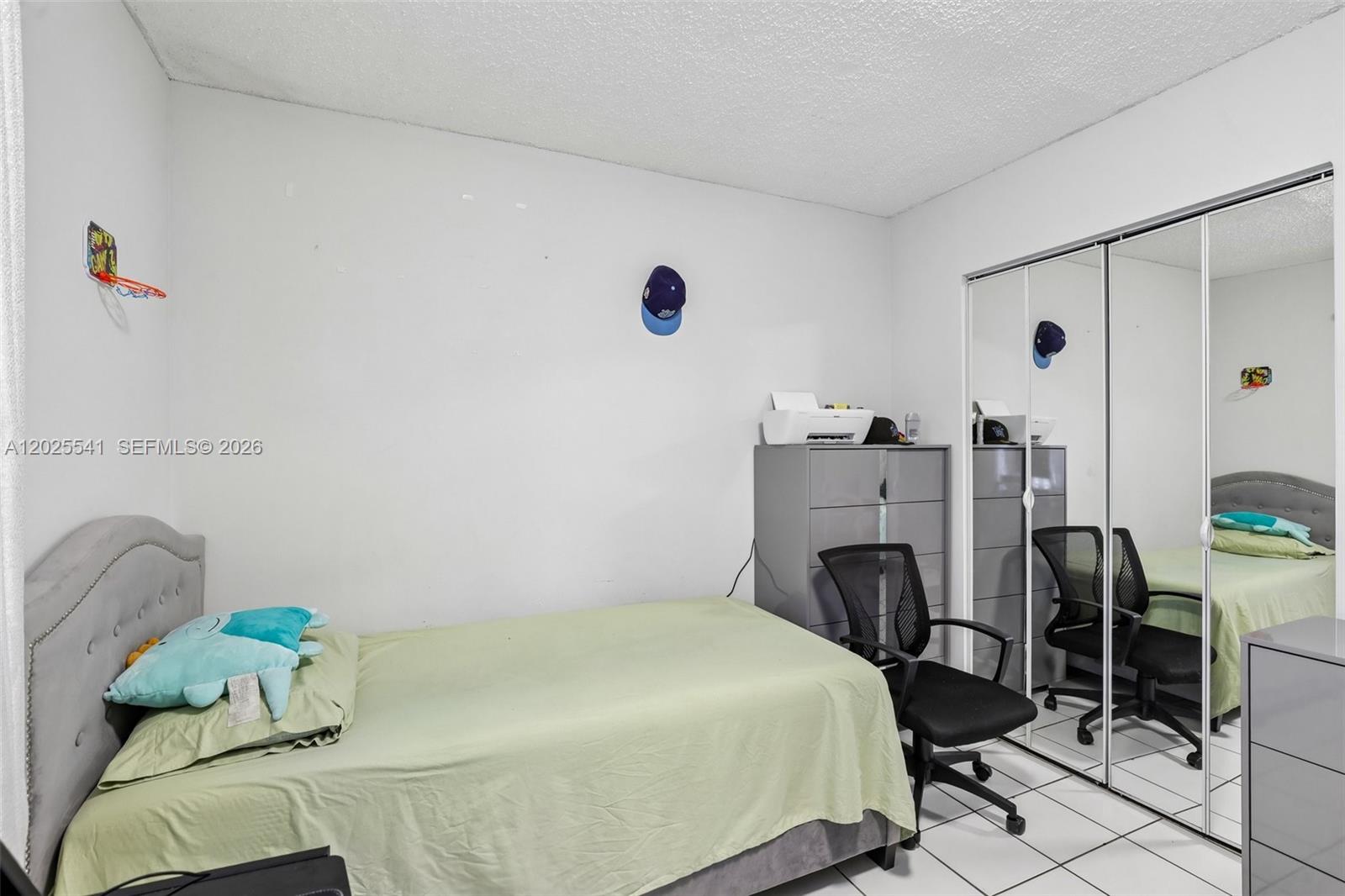 VILLAMORE CONDO - Residential
