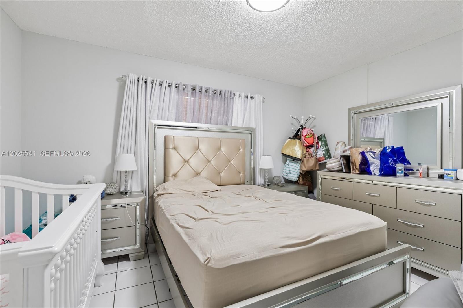 VILLAMORE CONDO - Residential