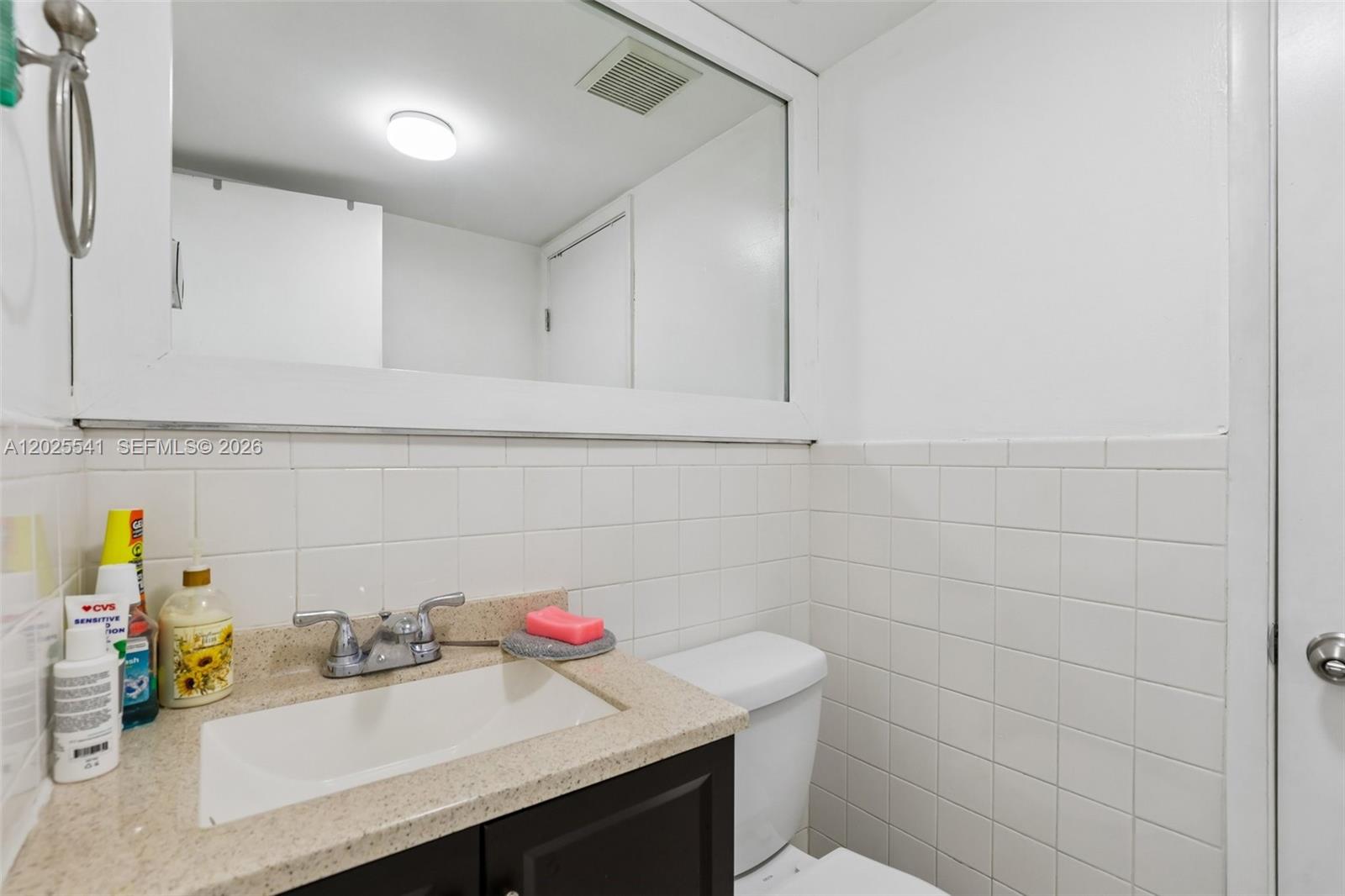 VILLAMORE CONDO - Residential