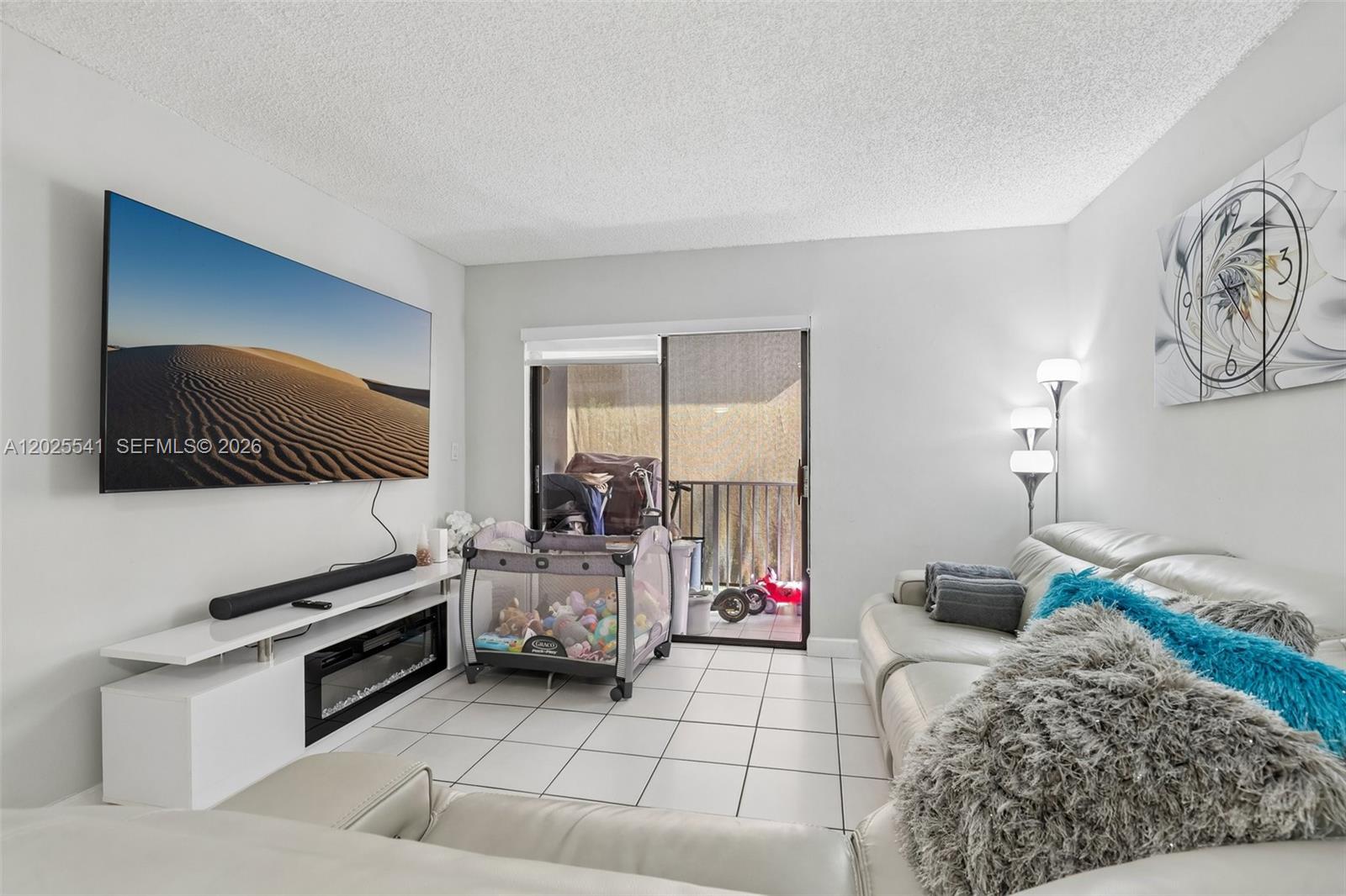VILLAMORE CONDO - Residential