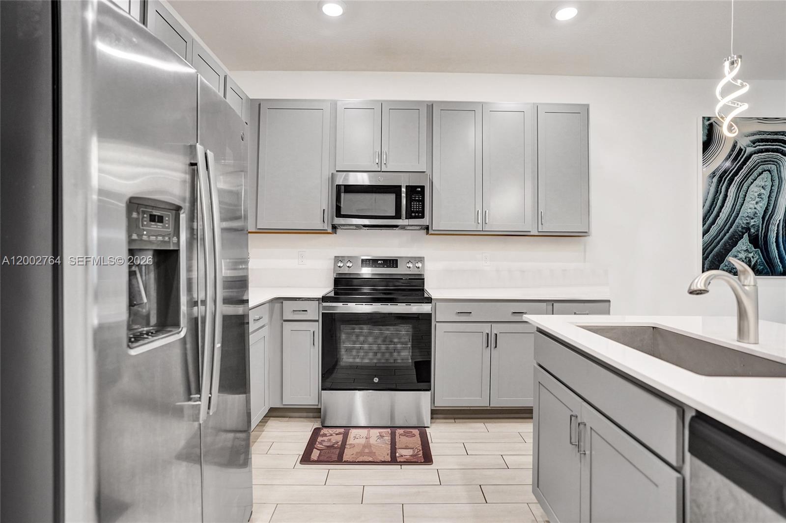 AVALON TRAILS AT VILLAGES - Residential