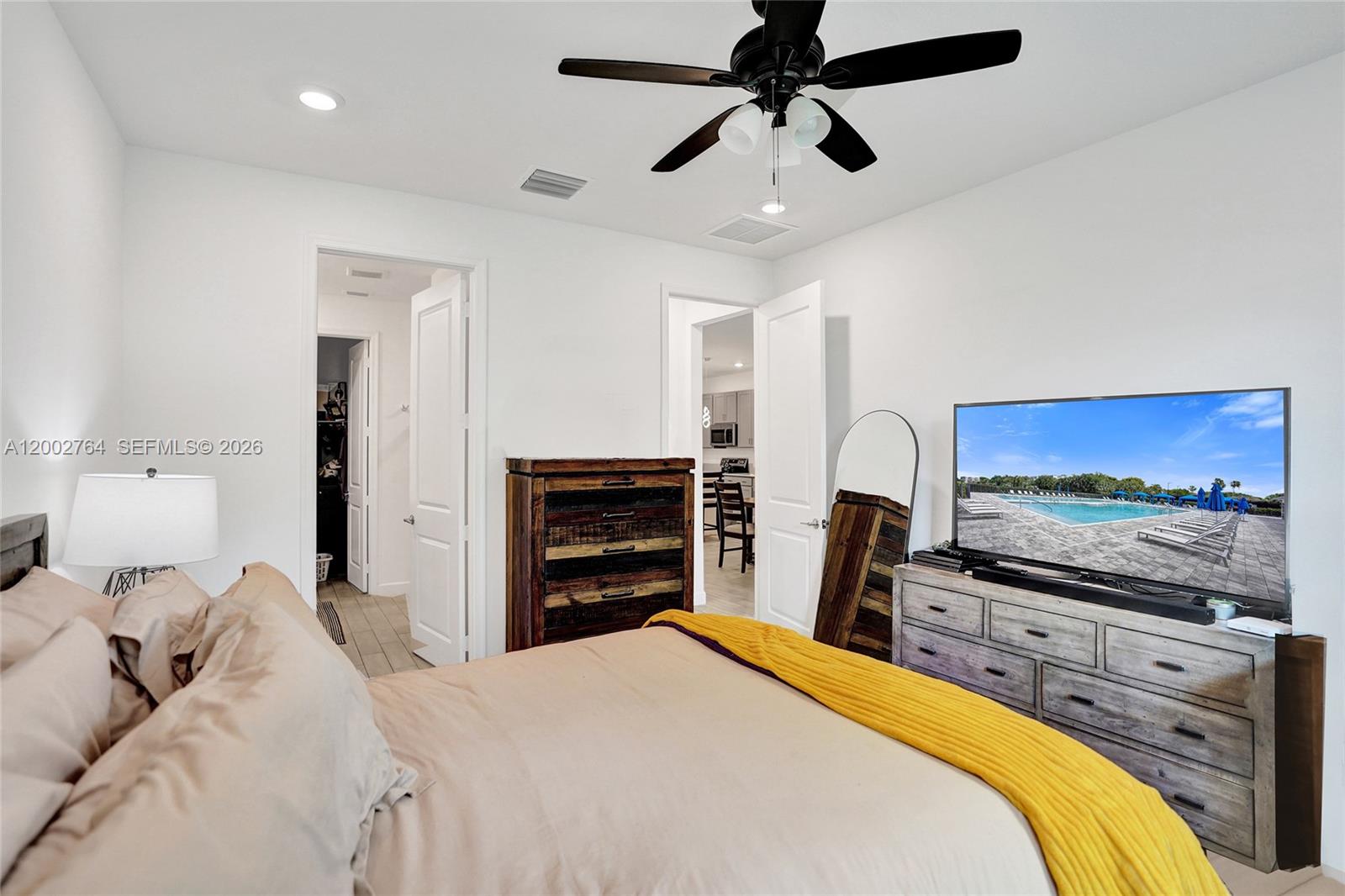 AVALON TRAILS AT VILLAGES - Residential