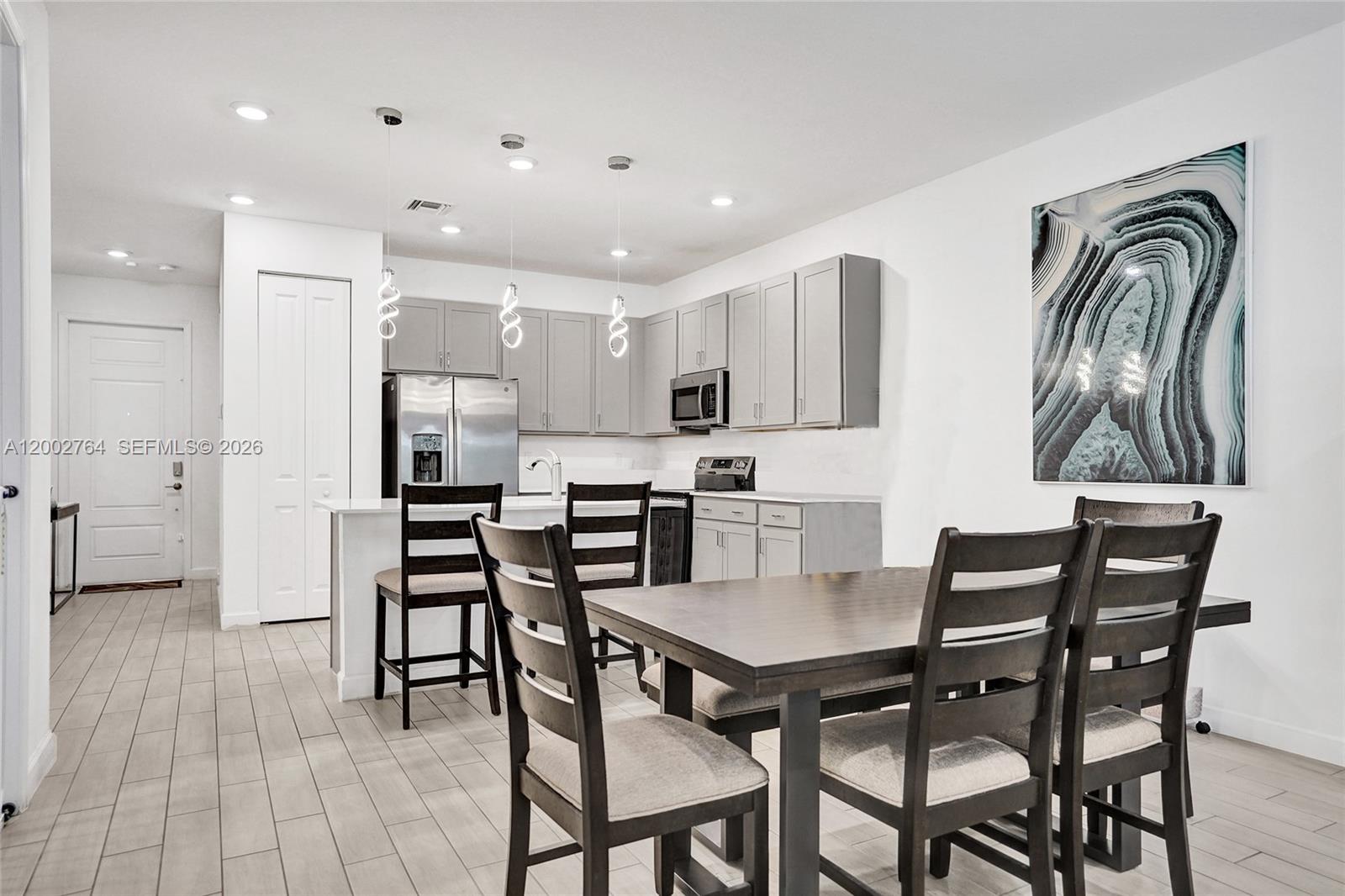 AVALON TRAILS AT VILLAGES - Residential