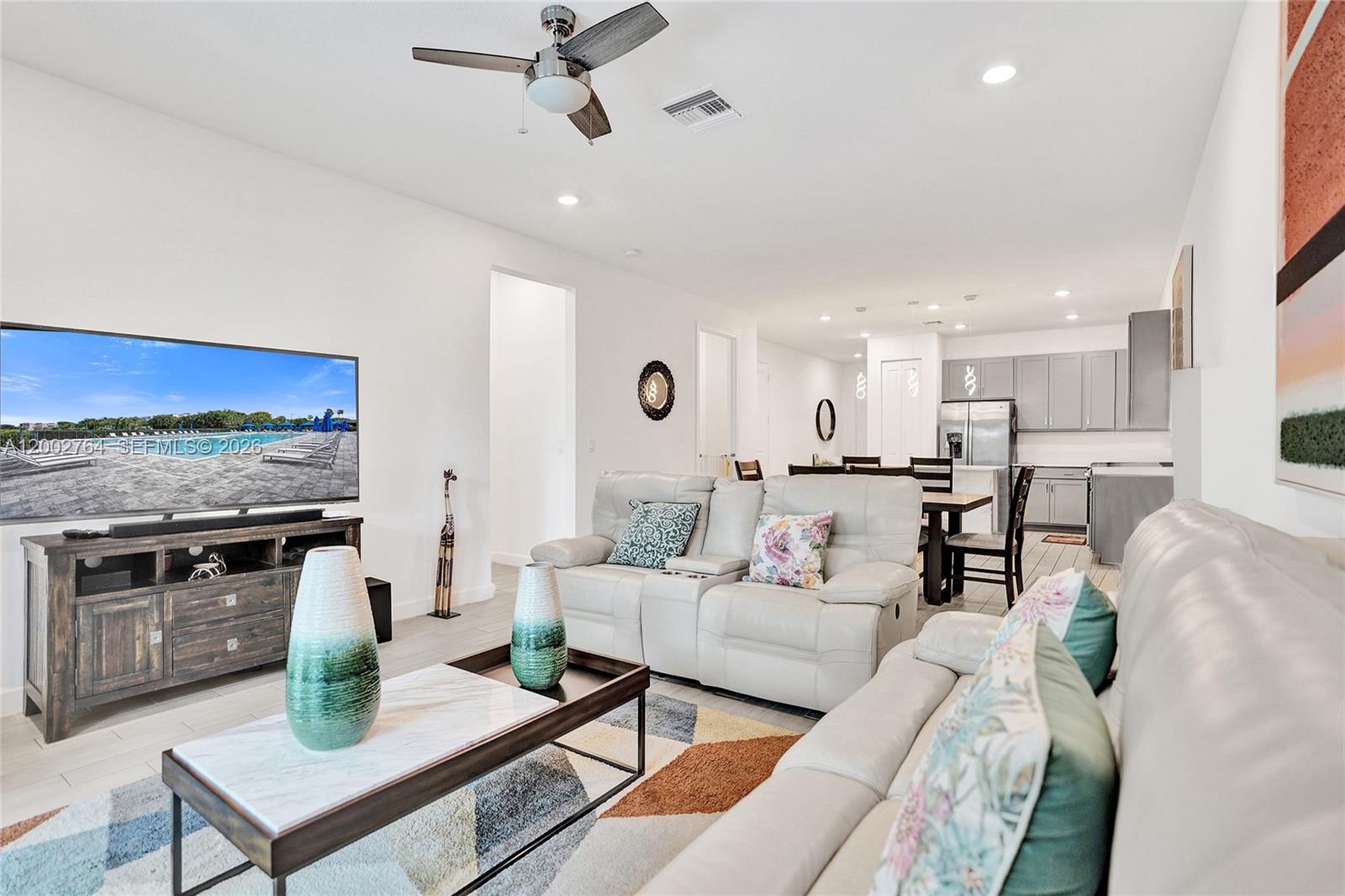 AVALON TRAILS AT VILLAGES - Residential