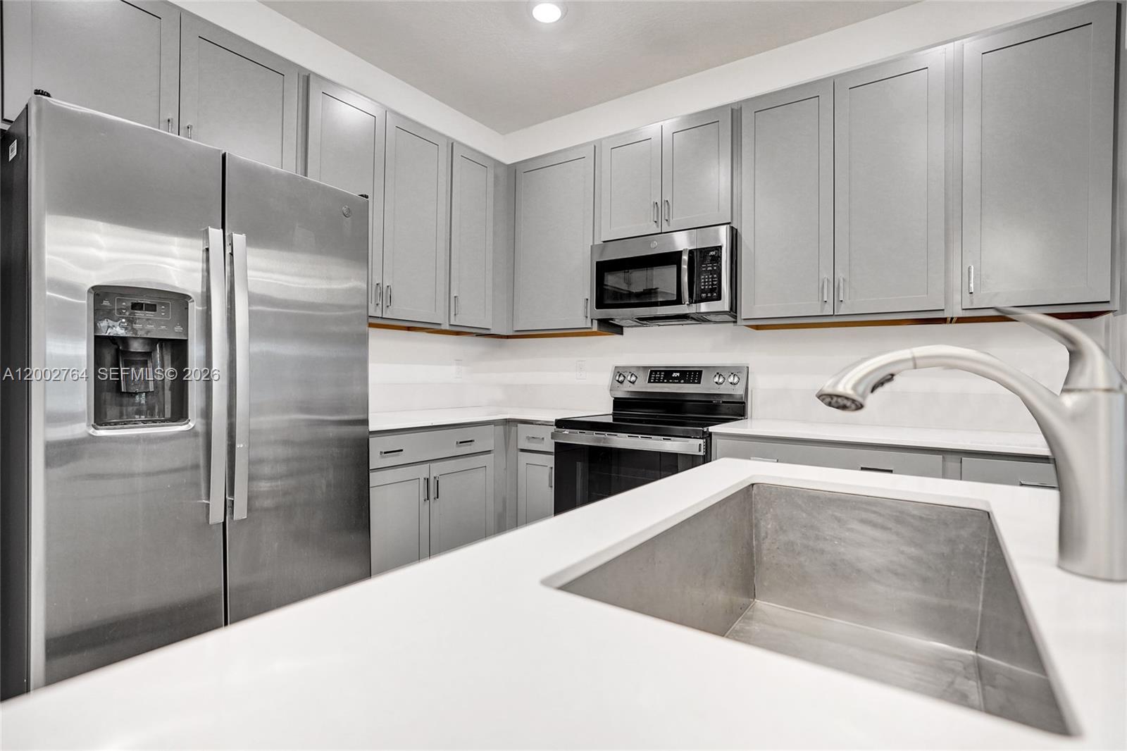 AVALON TRAILS AT VILLAGES - Residential