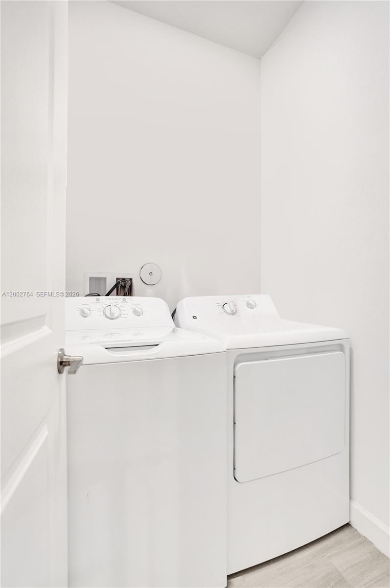 AVALON TRAILS AT VILLAGES - Residential