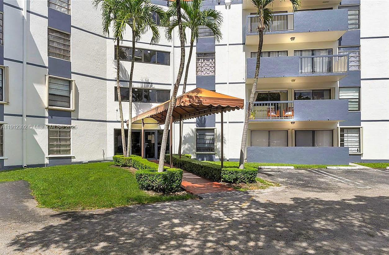 MILLER GARDENS CONDO - Residential