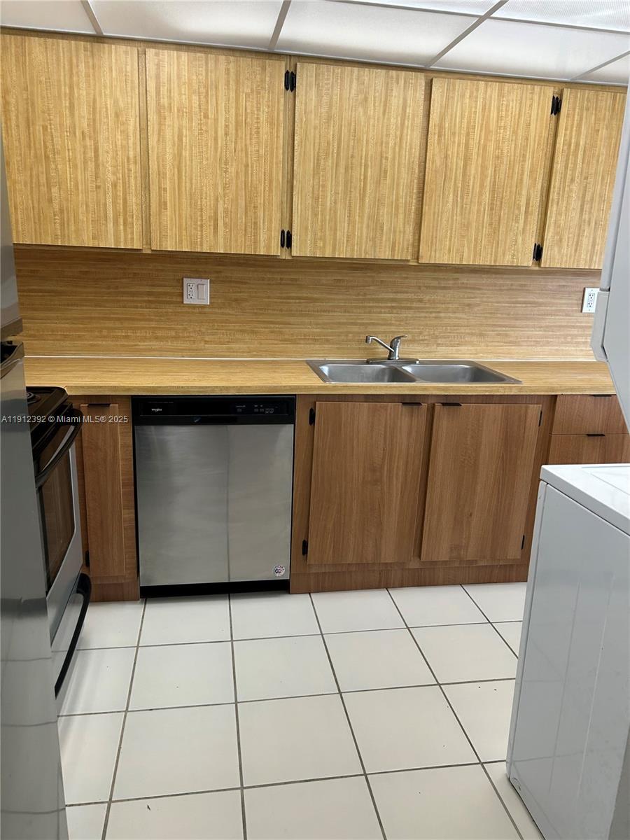 MILLER GARDENS CONDO - Residential