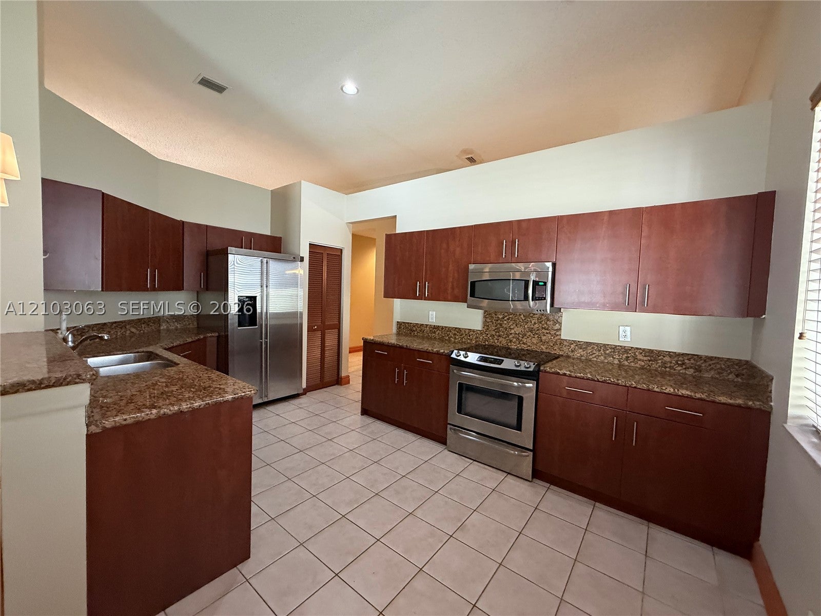 1319 Camellia Cir