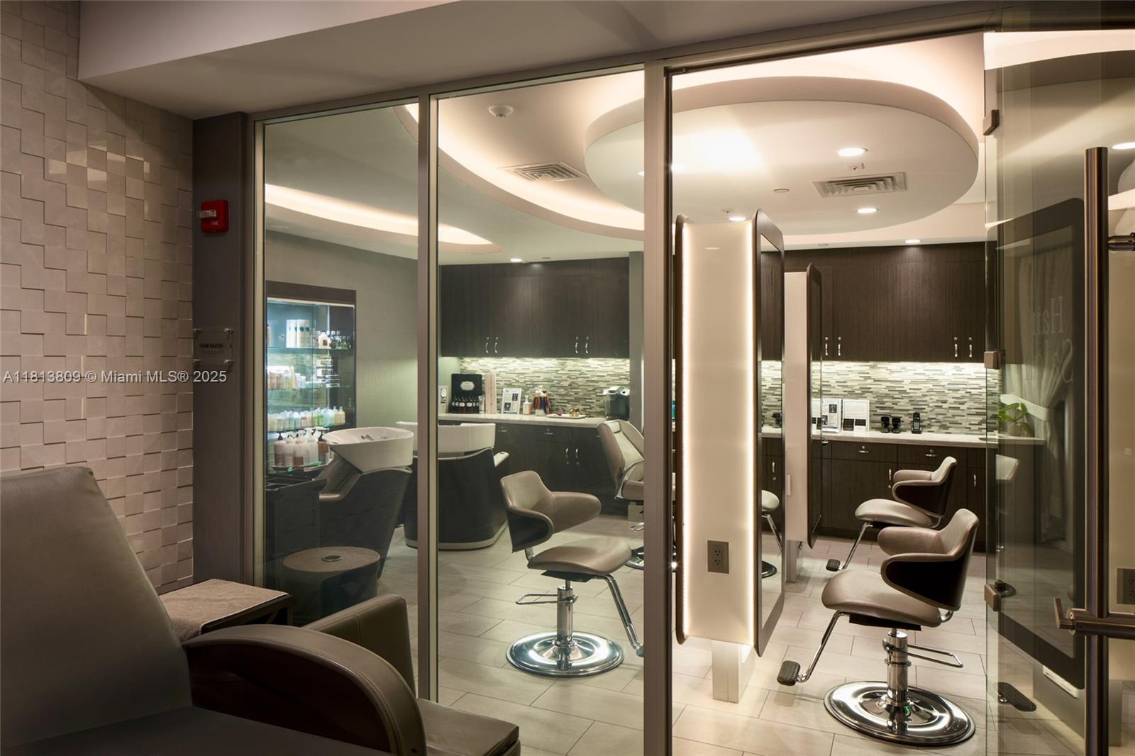 NORTH TOWER AT THE POINT - Residential