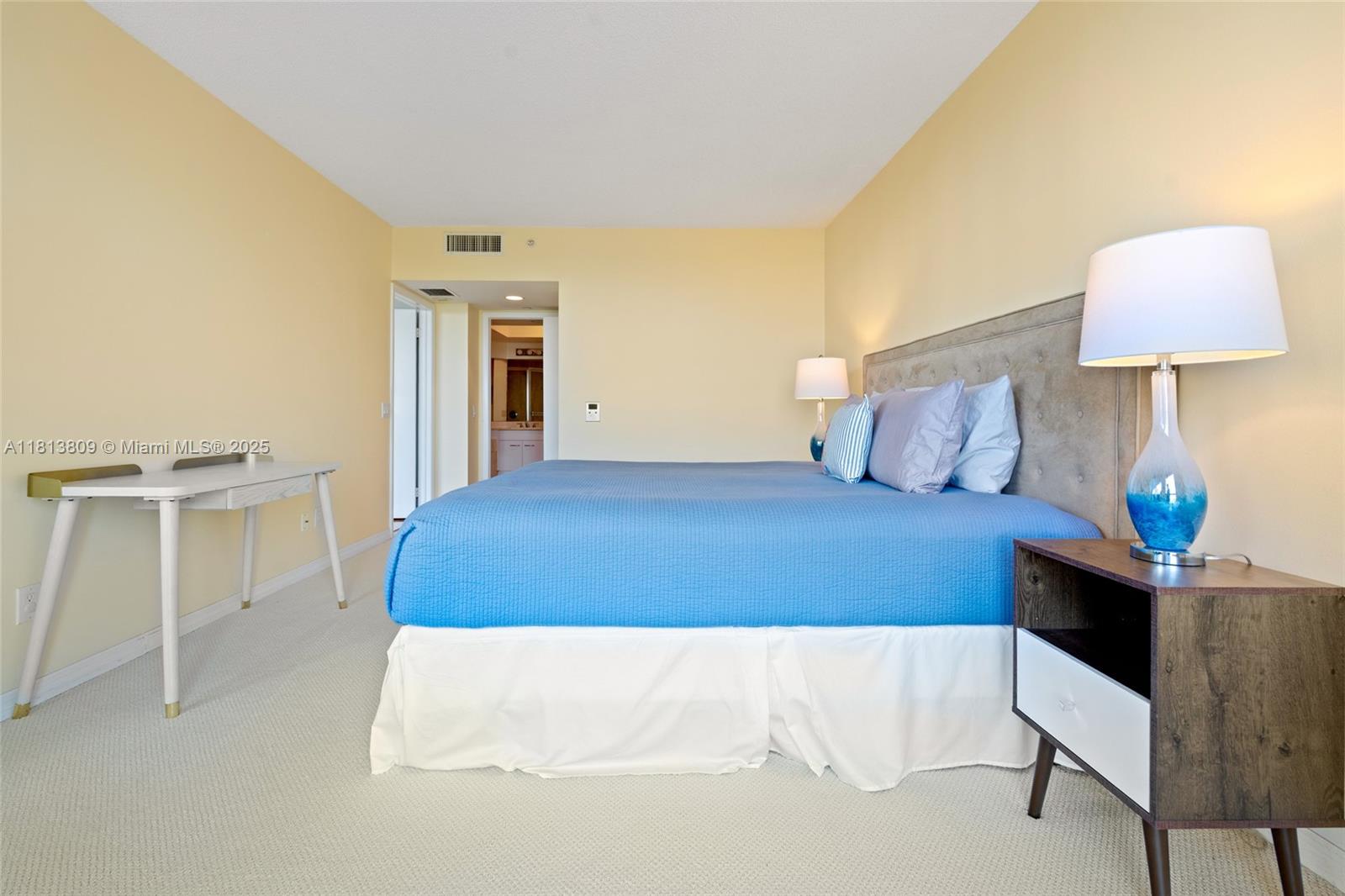 NORTH TOWER AT THE POINT - Residential