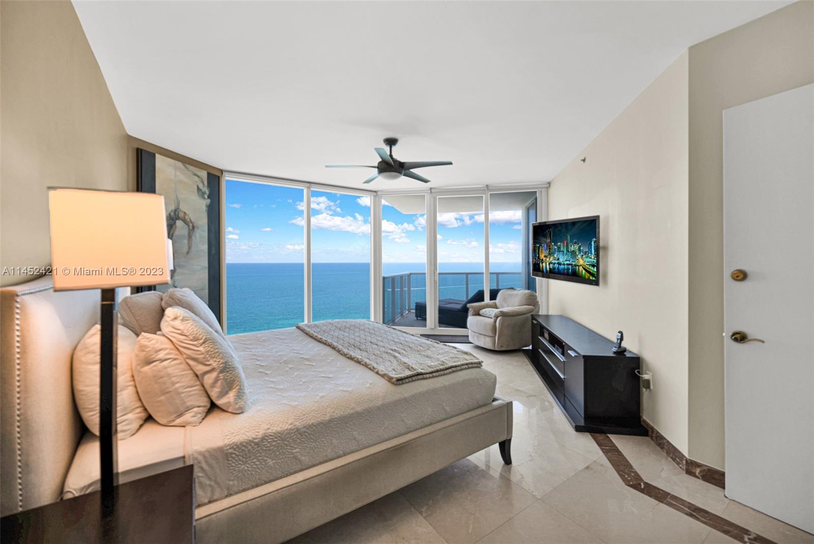 OCEAN ONE CONDO - Residential
