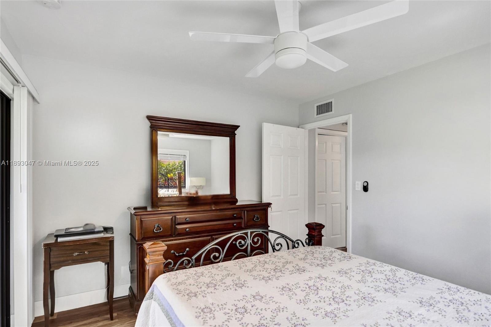 ASHLAND G CONDO - Residential