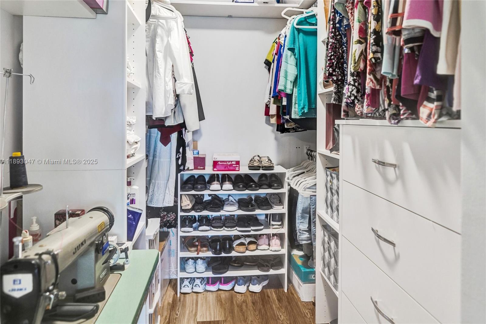 ASHLAND G CONDO - Residential