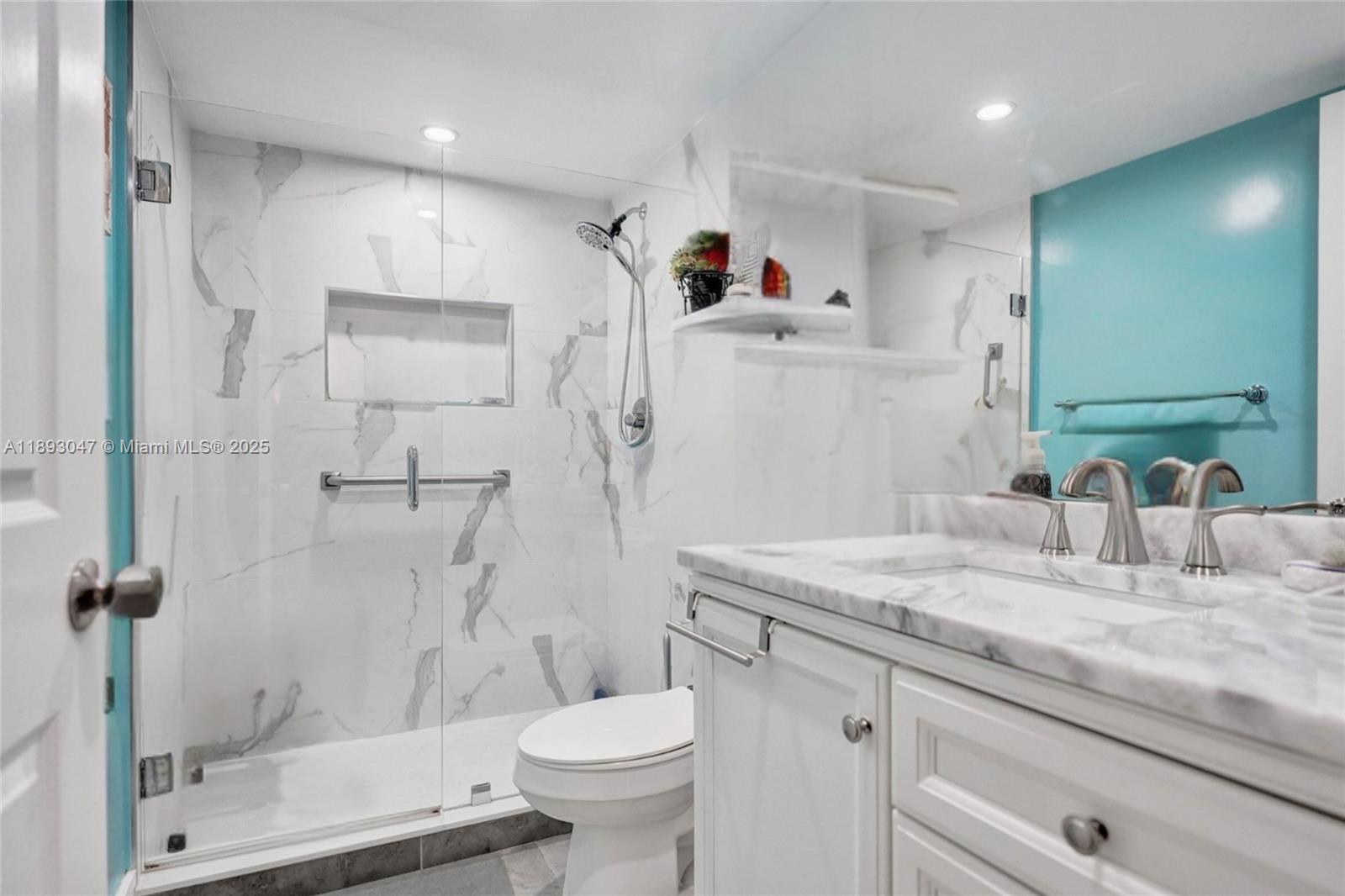 ASHLAND G CONDO - Residential