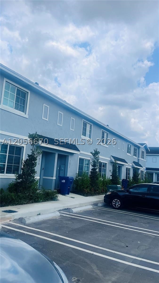 Photo 1 of 17 — 1065 NW 4 TER 1065, Florida City, FL 33034