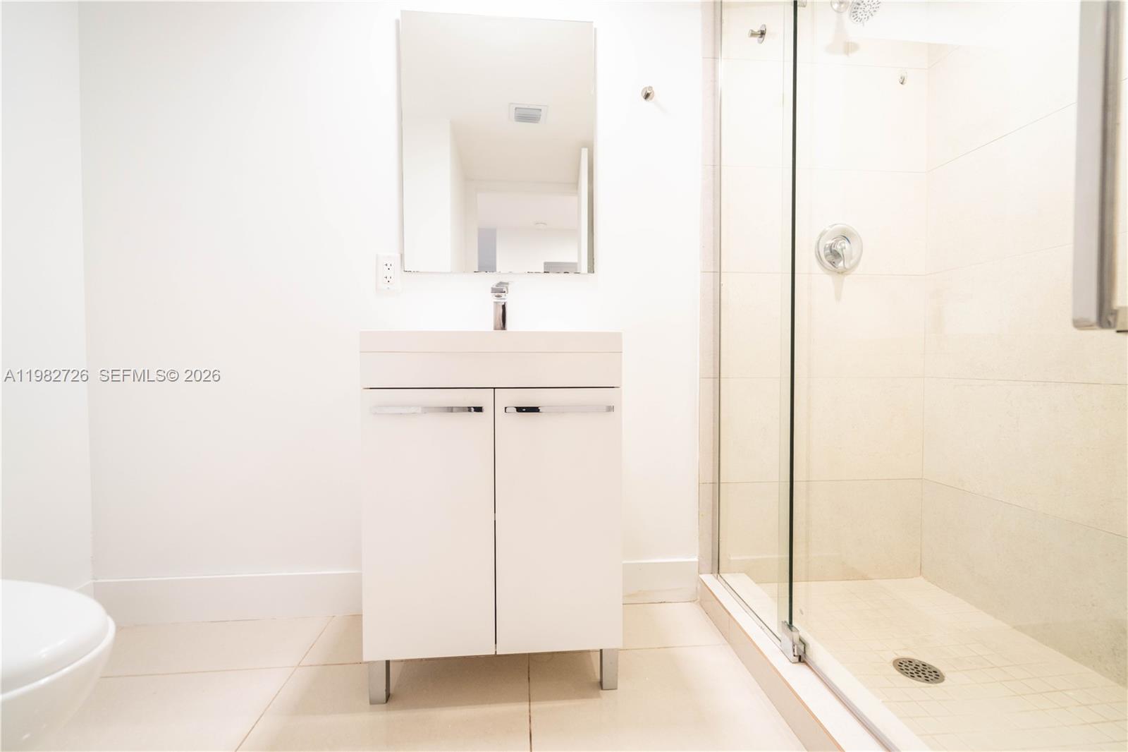 ISLE OF NORMANDY - Residential Lease