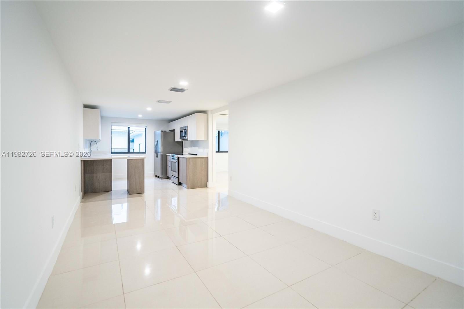 ISLE OF NORMANDY - Residential Lease