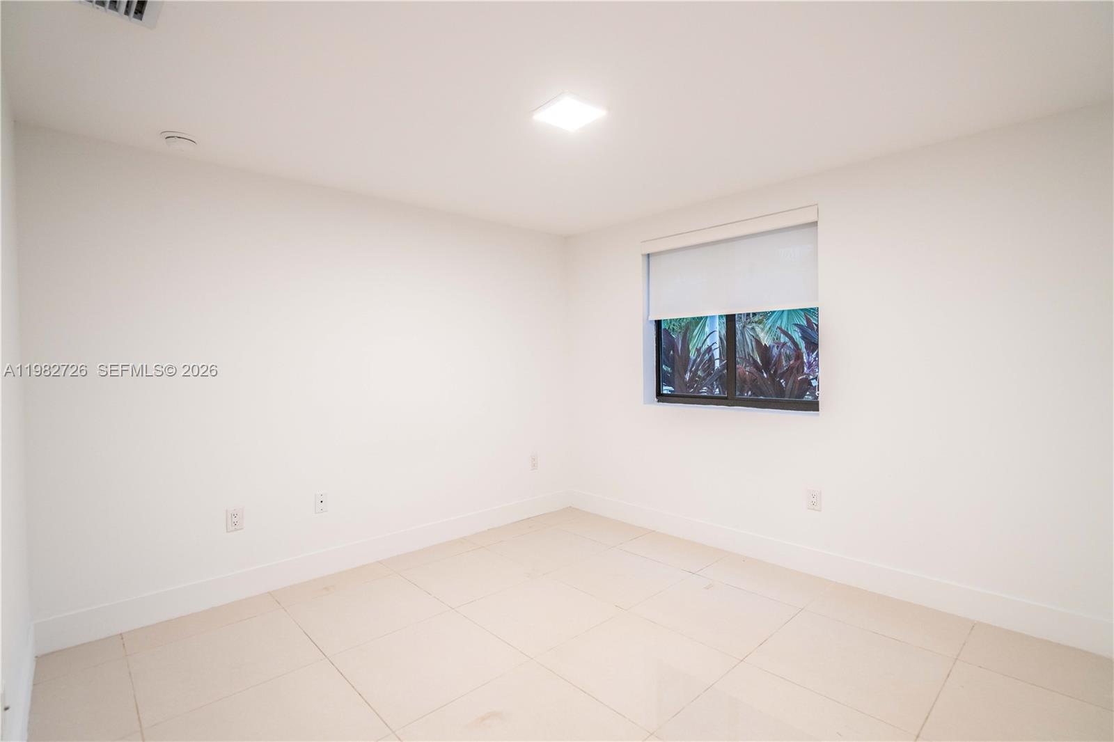 ISLE OF NORMANDY - Residential Lease