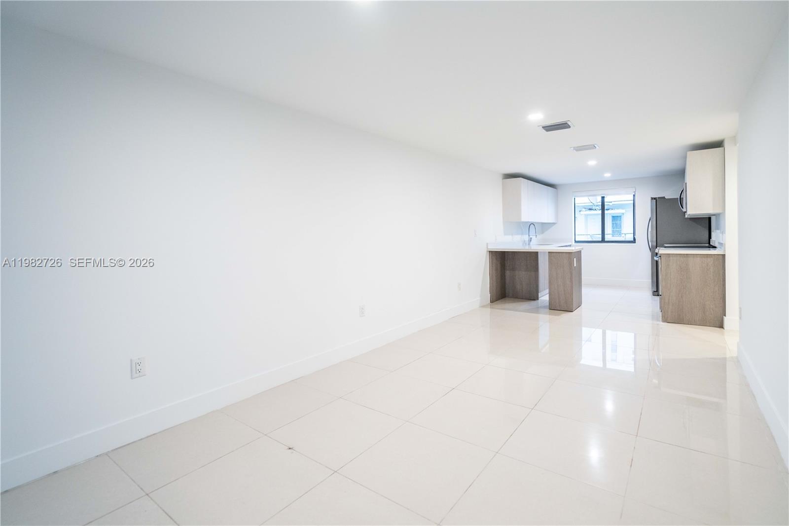 ISLE OF NORMANDY - Residential Lease