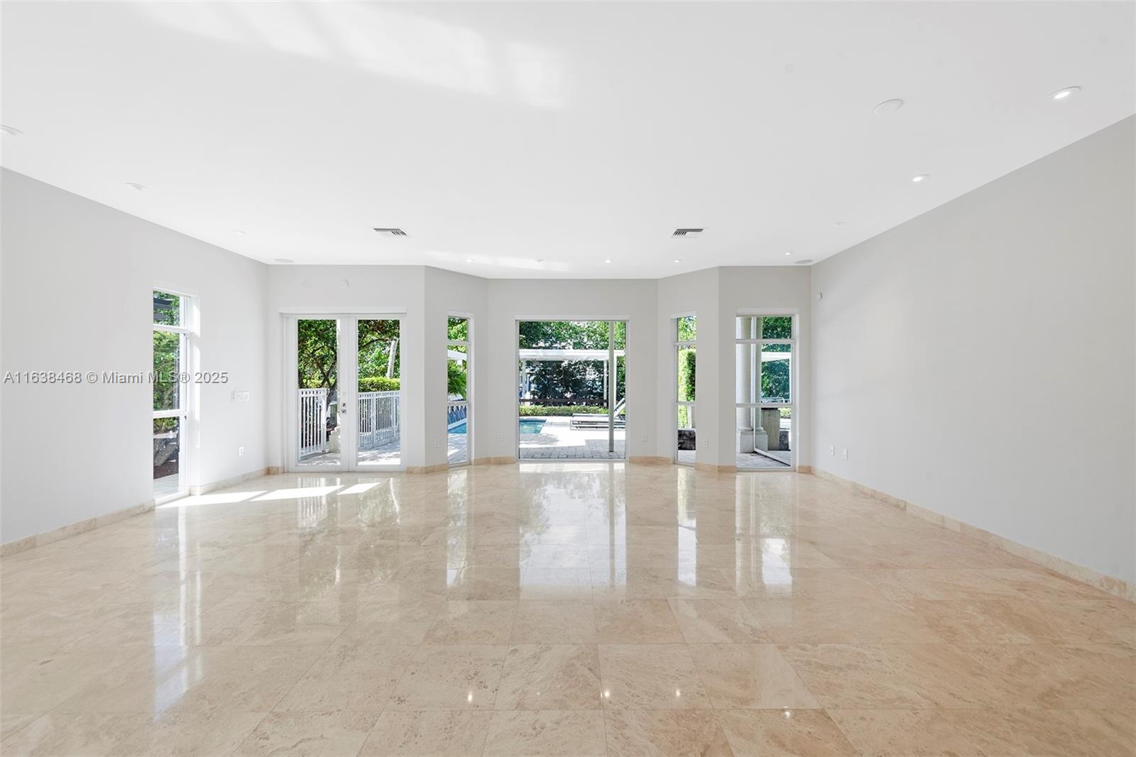 AVENTURA 14TH ADDN - Residential