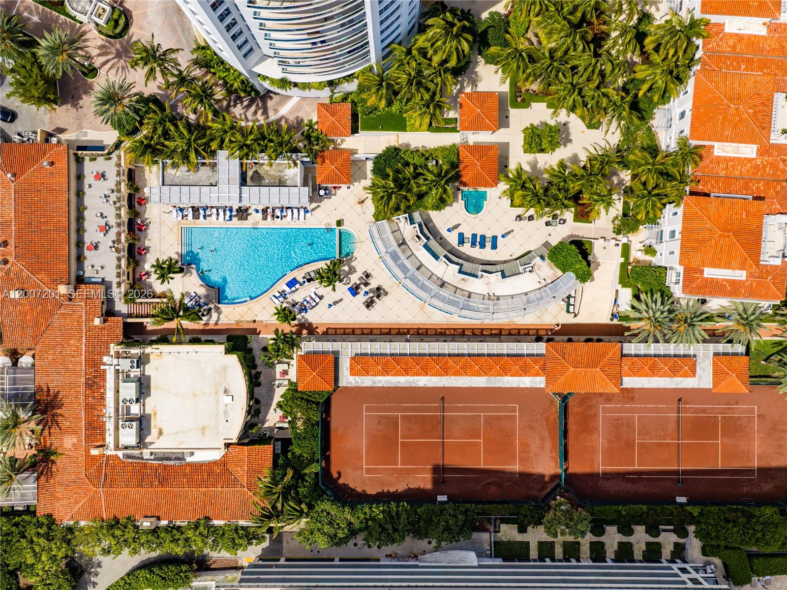5959 Collins Ave 906