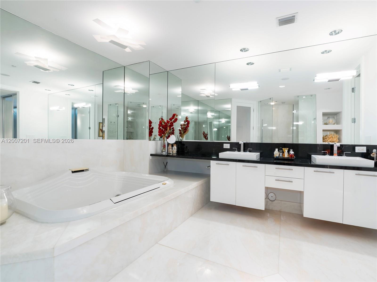 THE BATH CLUB - Residential