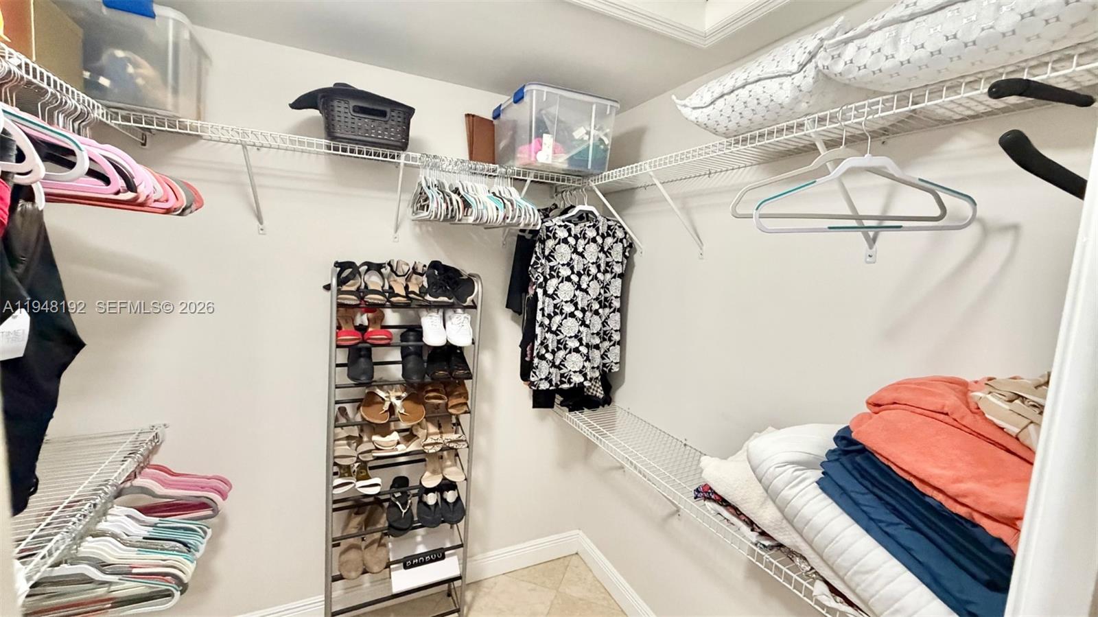 MEADOW WOOD MANOR SEC 9 - Residential